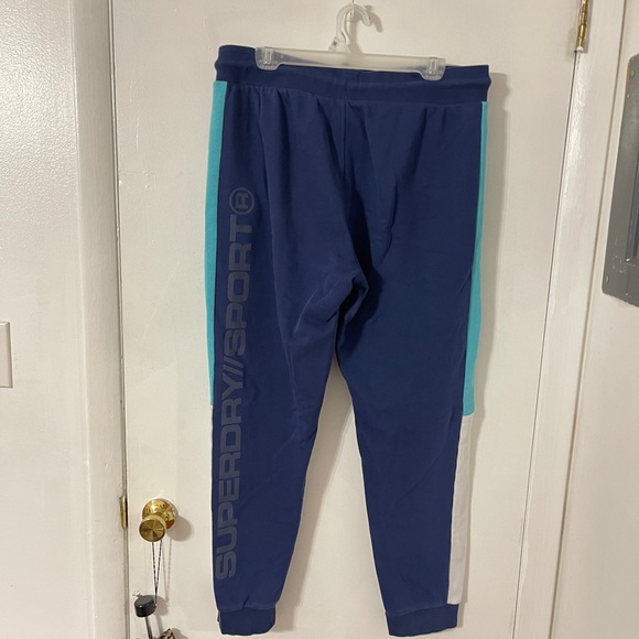 Superdry Matching Jacket and Sweats - Picture 5 of 6